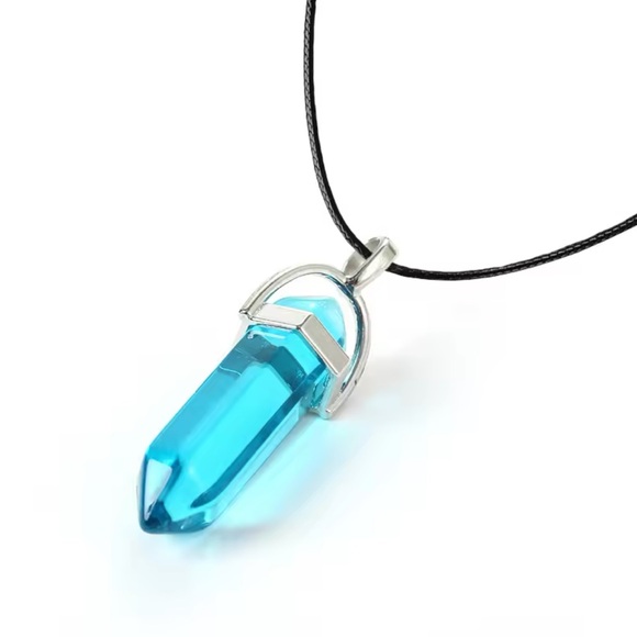 Chakra Crystal - Turquoise Healing Quartz Pendant Necklaces - Picture 1 of 3